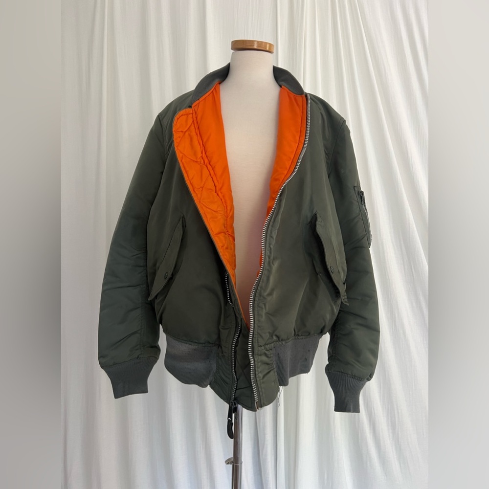 Reversible classic bomber jacket